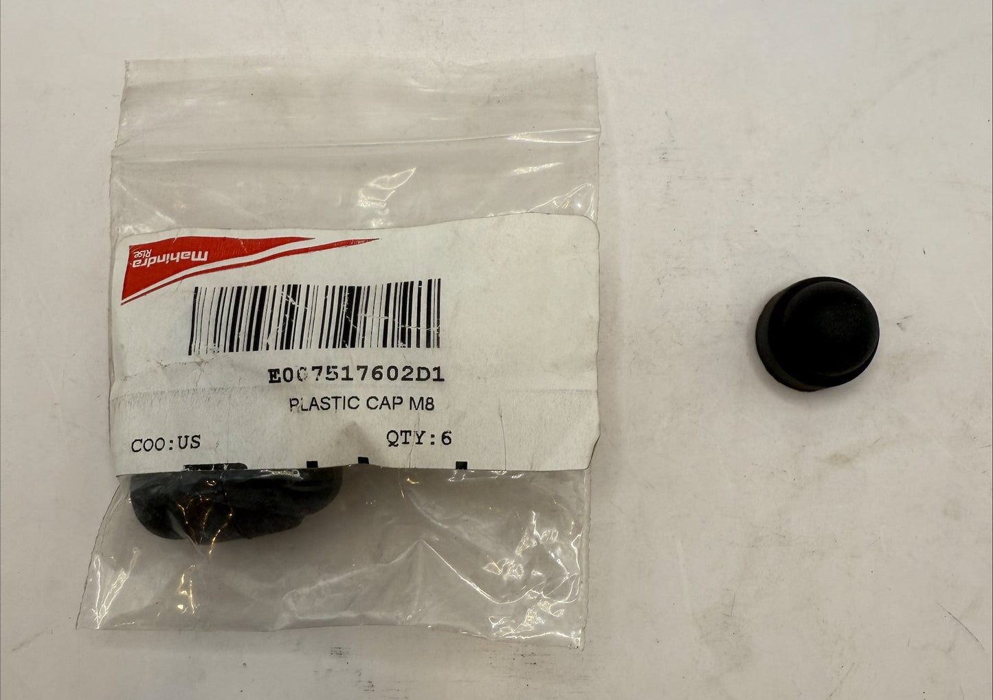 Mahindra Plastic Cap E007517602D1