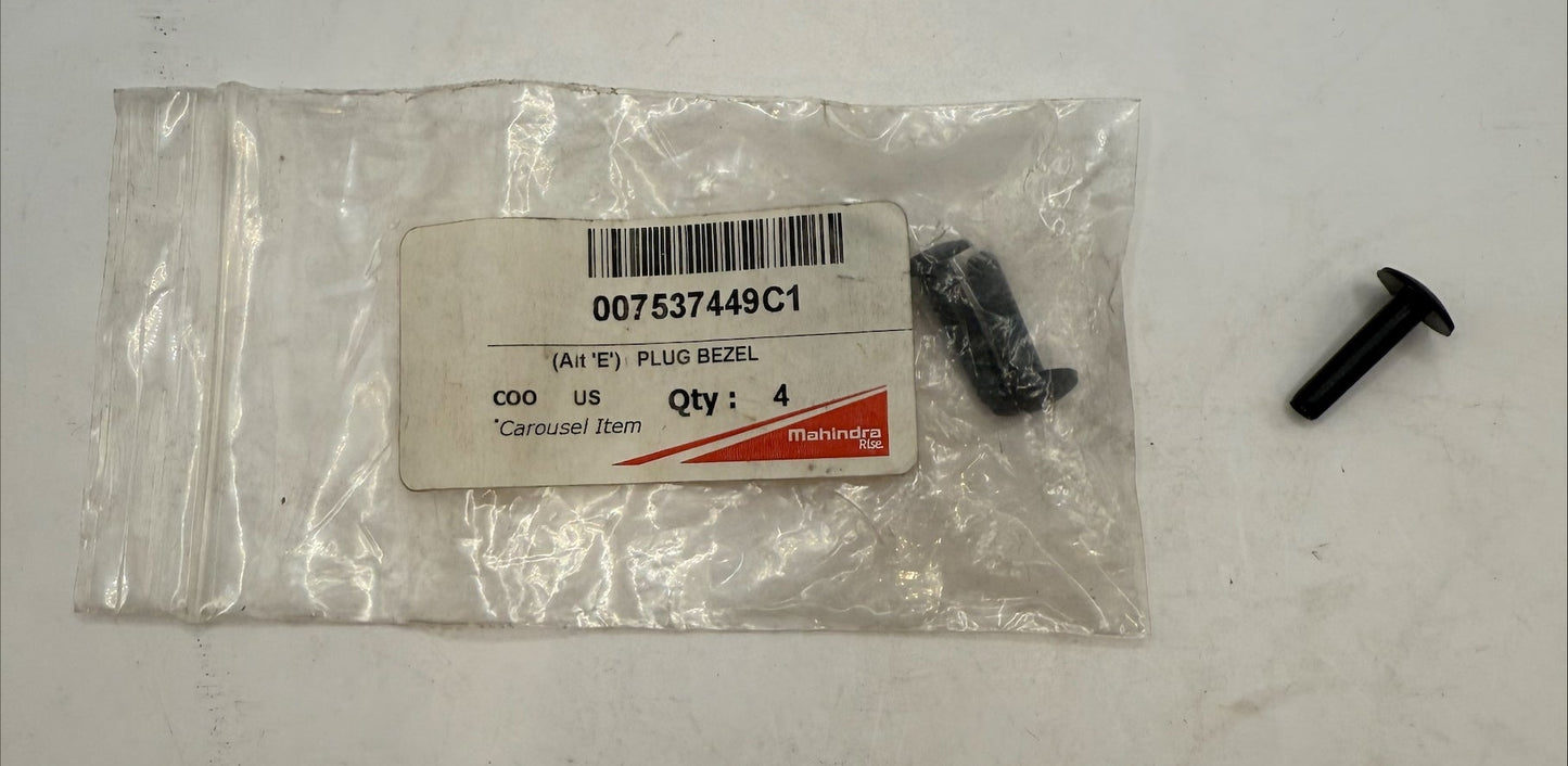 Mahindra Plug Bezel 007537449C1
