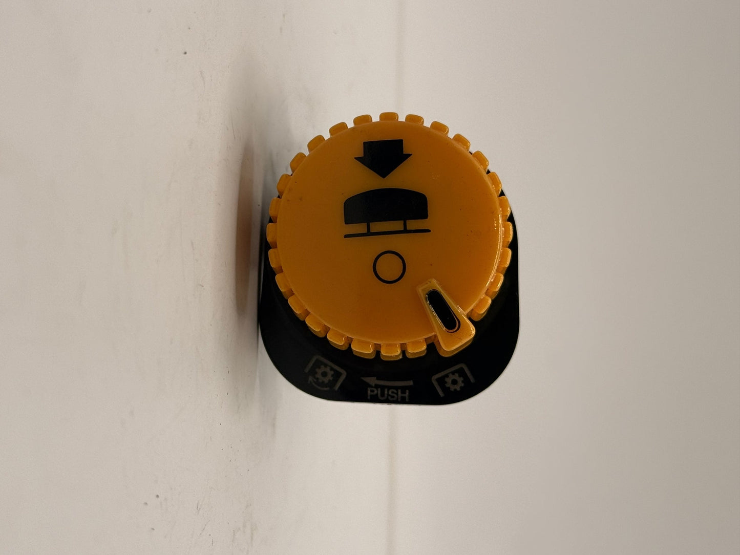 Mahindra PTO Switch 007706224U1