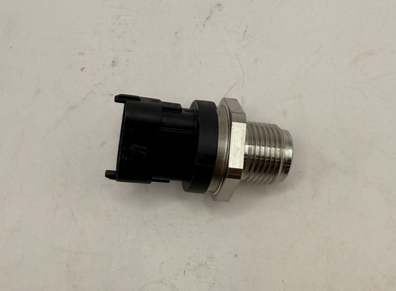 Fuel Rail Sensor 0281006425