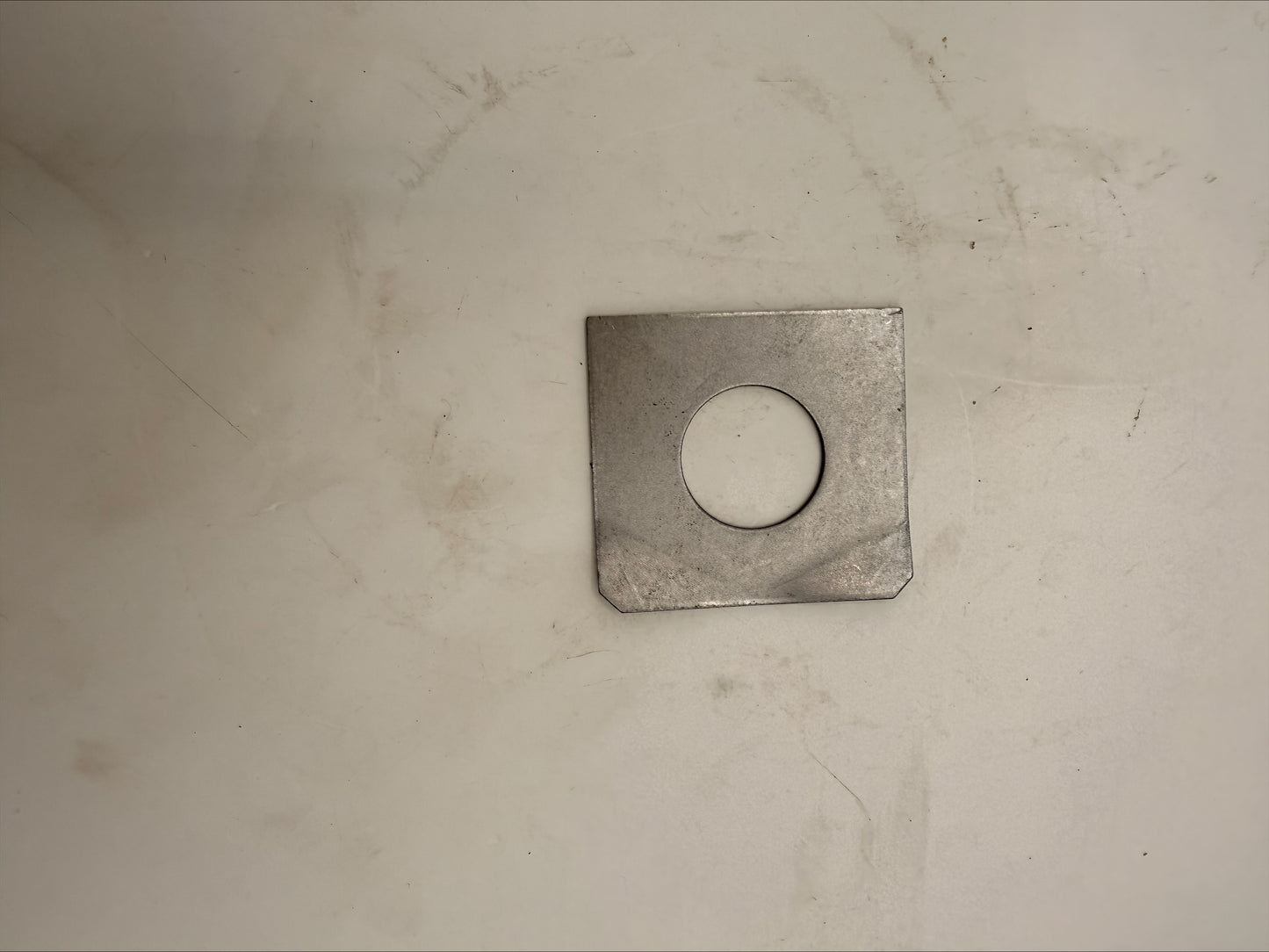 Mahindra Lock Plate E006514104D1