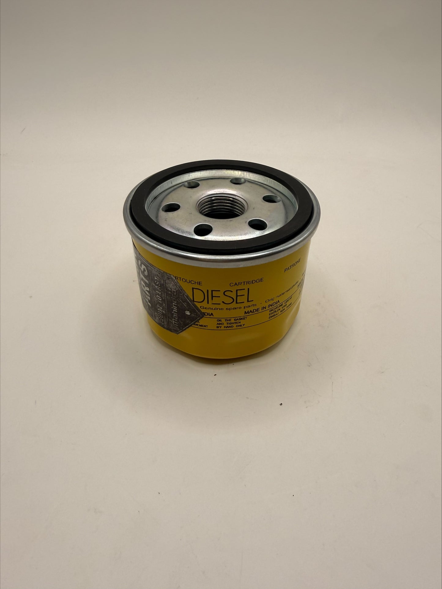Mahindra Oil Filter L1009800181