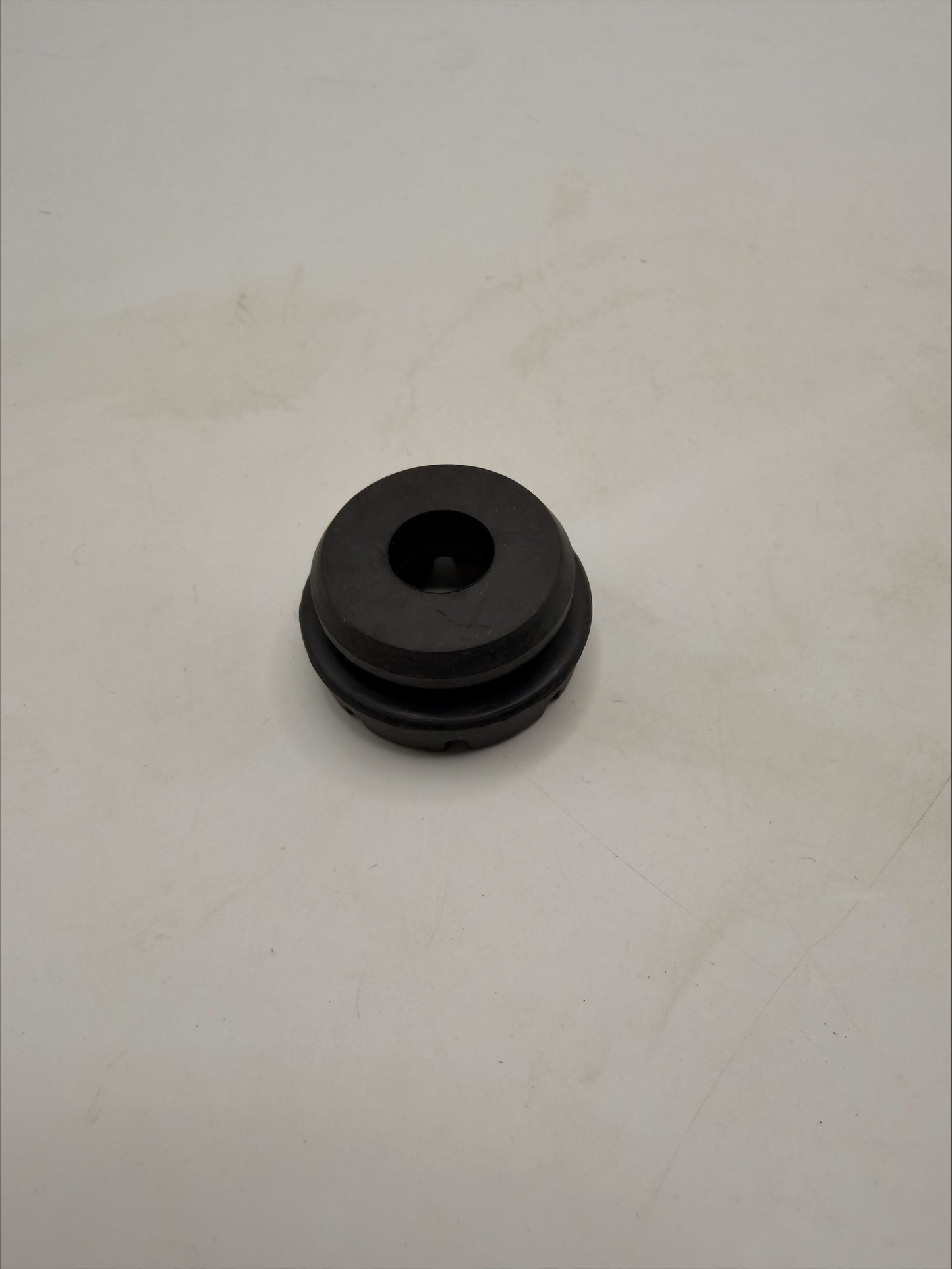 Mahindra Seat Latch - L1009801311