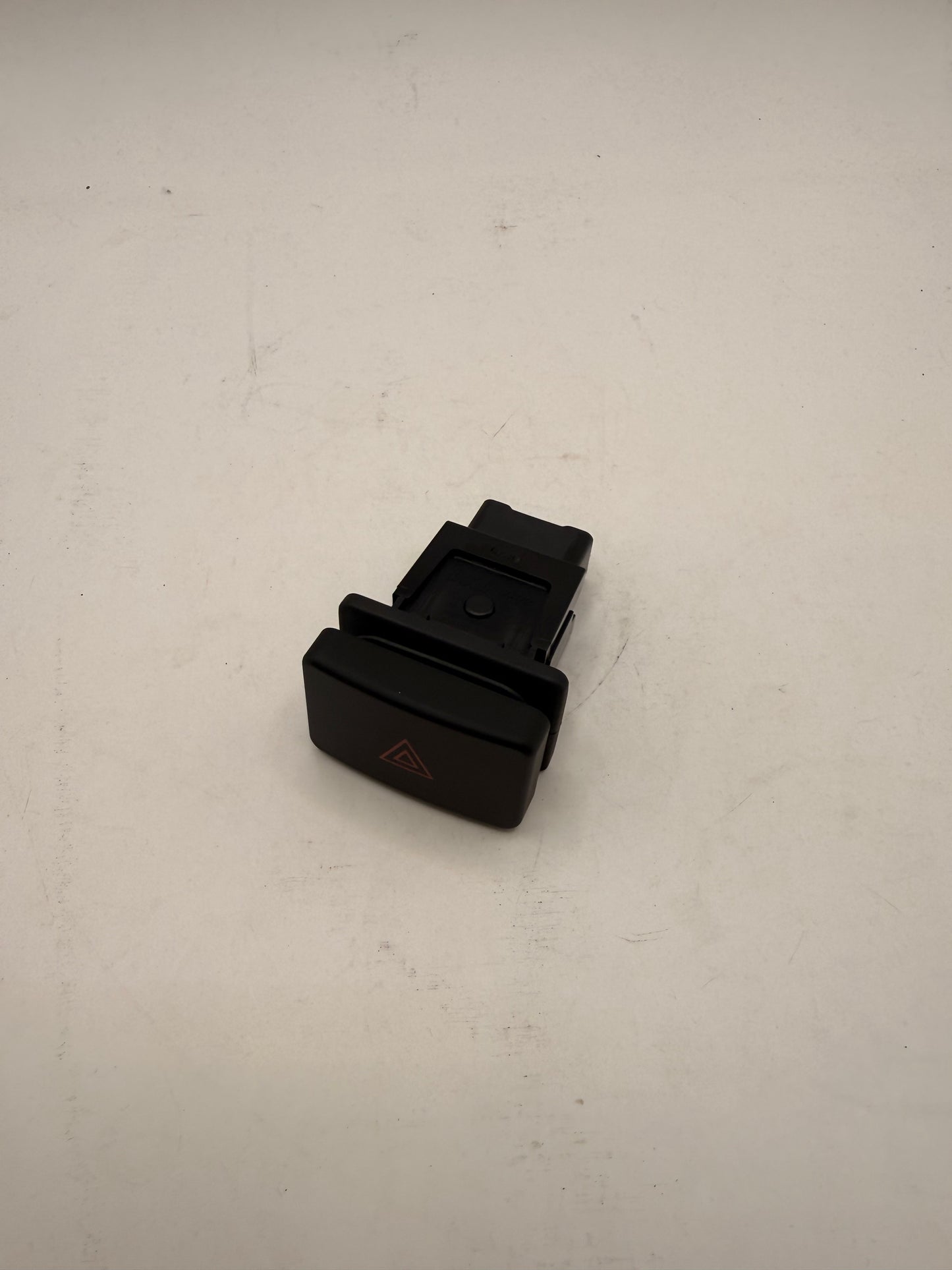 Mahindra Hazard Switch 14537072501