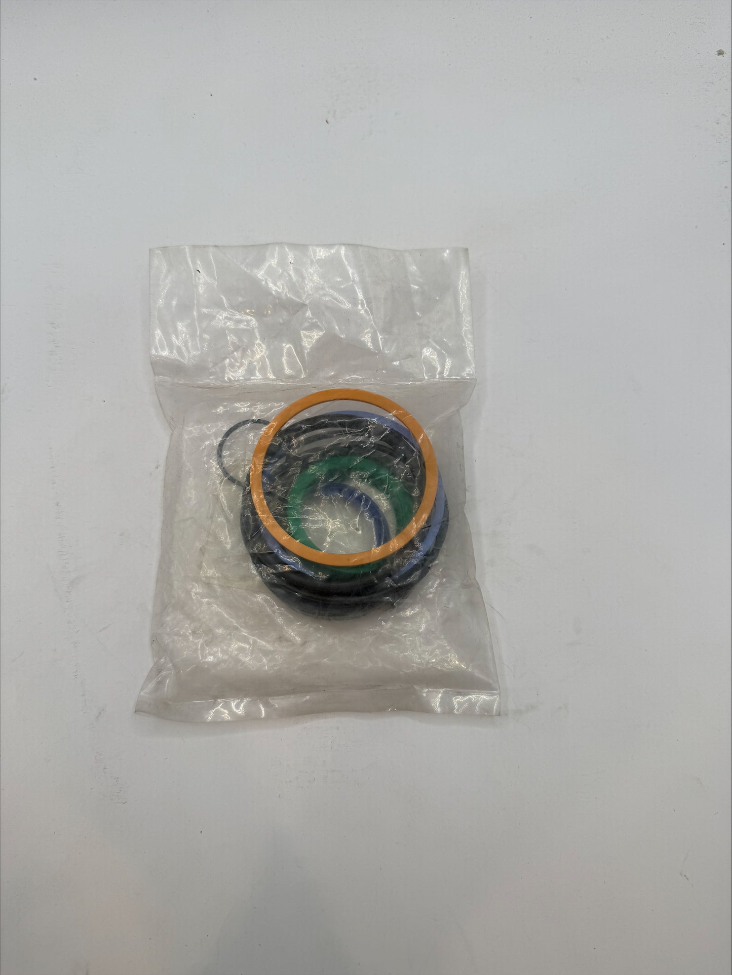 Mahindra Seal Kit LH Lift Cylinder KMW05902032