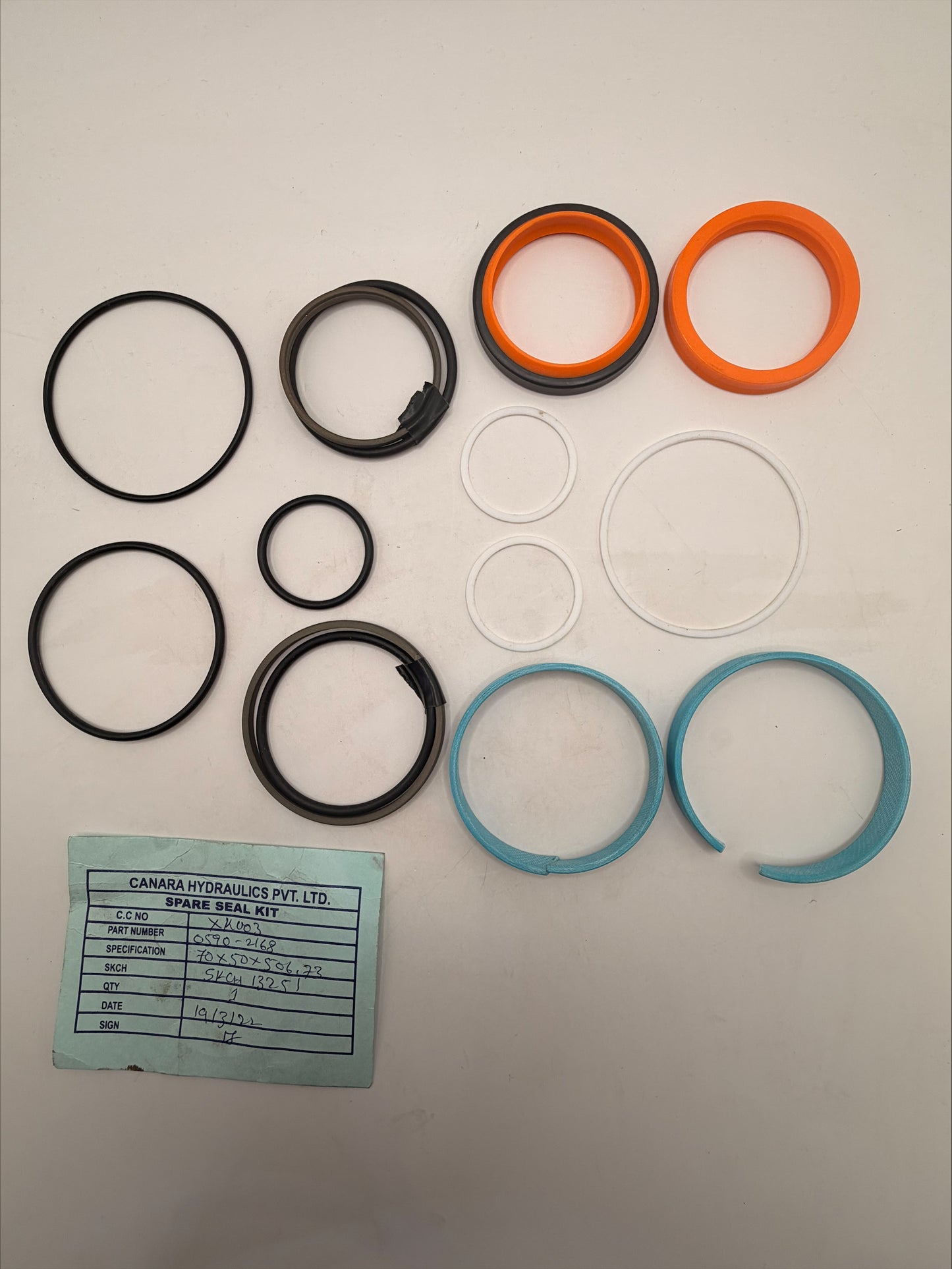 Mahindra Seal Kit - KMW05902168