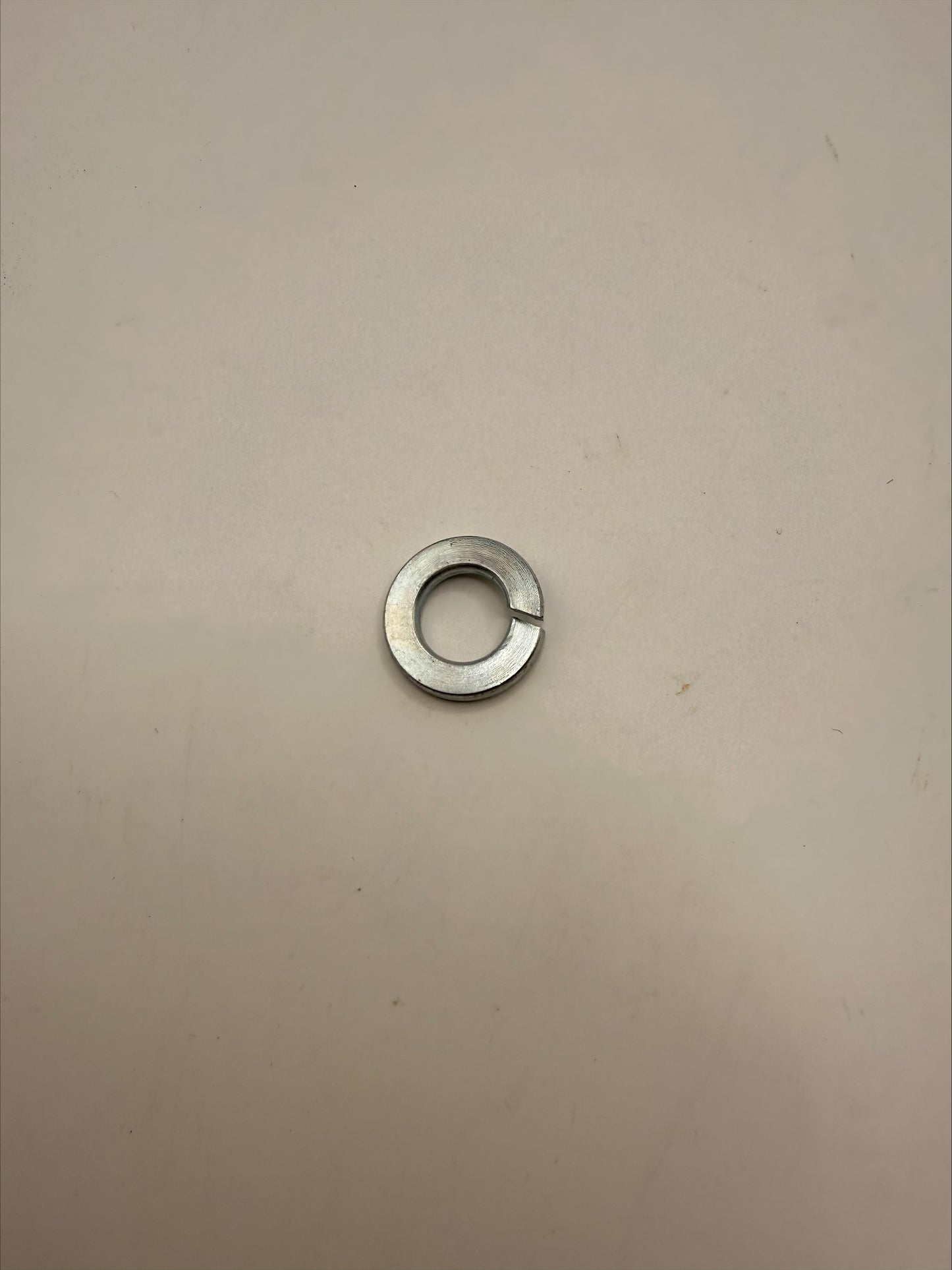 Mahindra Lock Washer 5/16 Zin