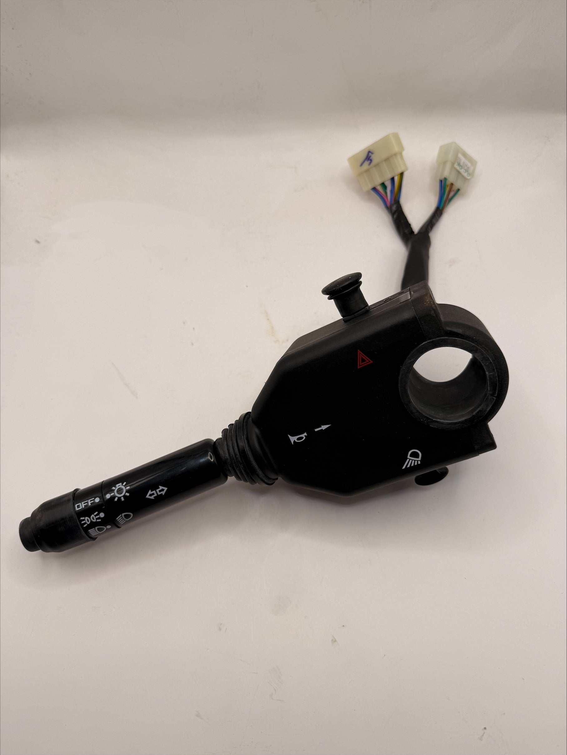 Mahindra Combination Switch 005559419A93 – Cliff Jones Parts
