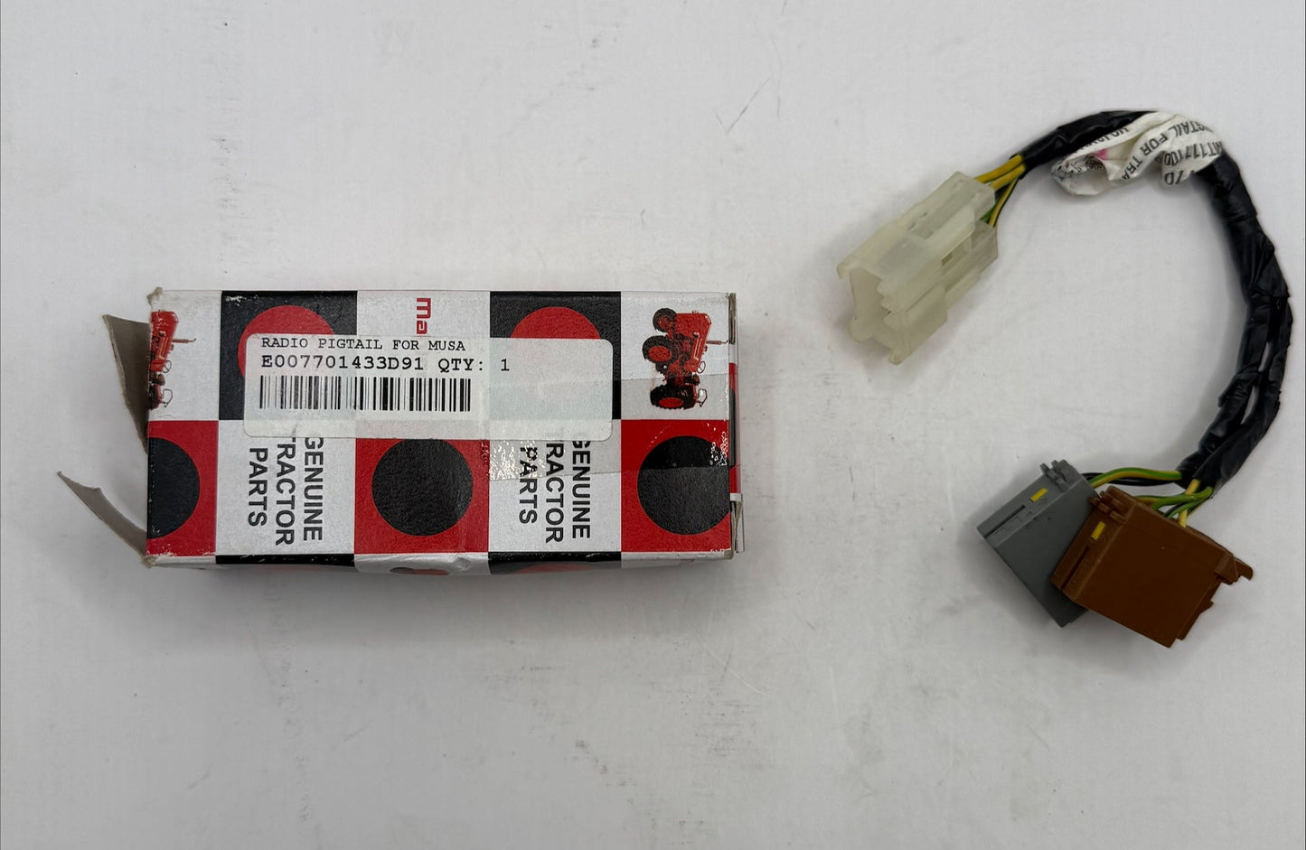 Mahindra Radio Pigtail E007701433D91