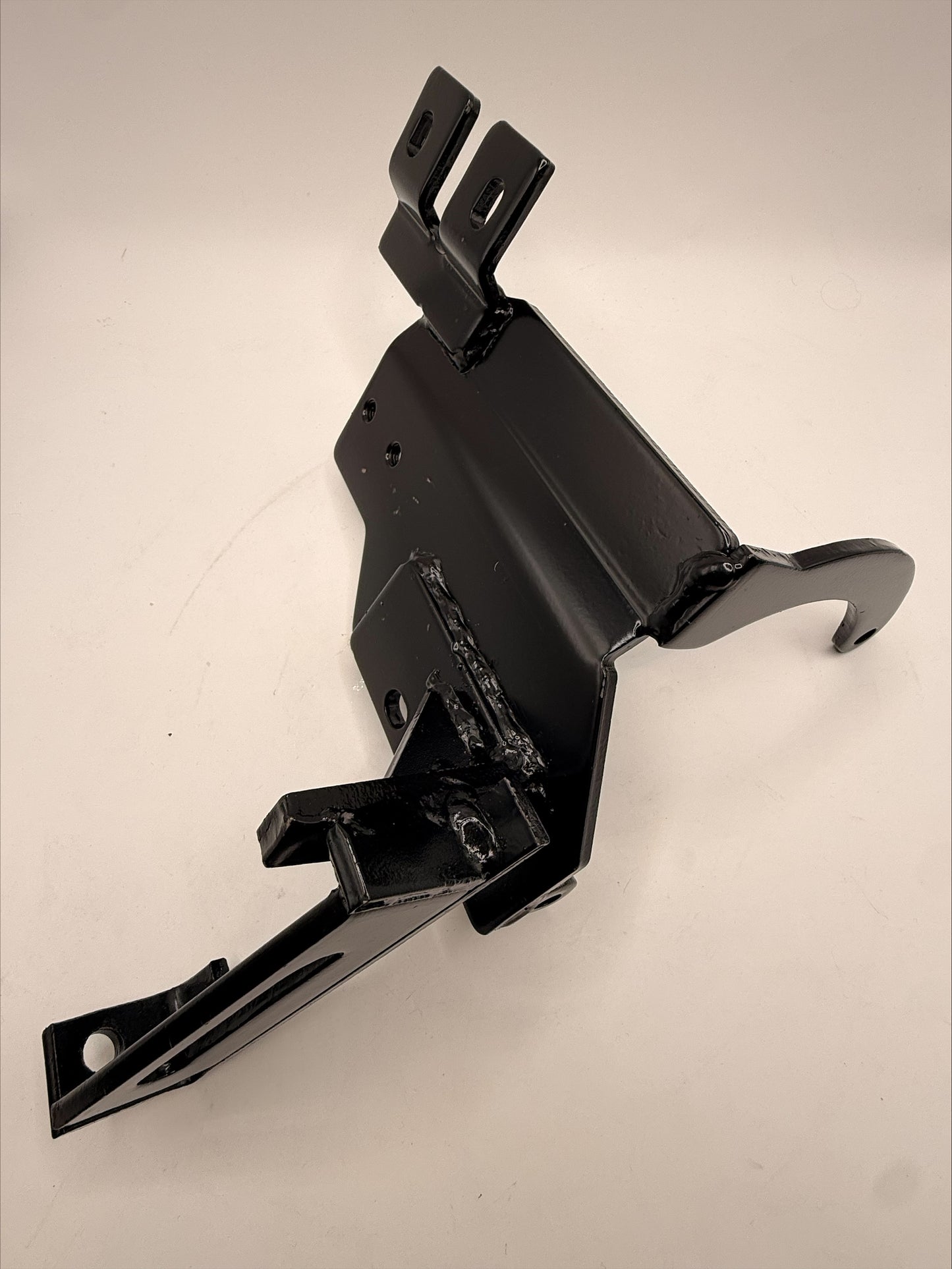 Mahindra Compressor Bracket 12425807201GB