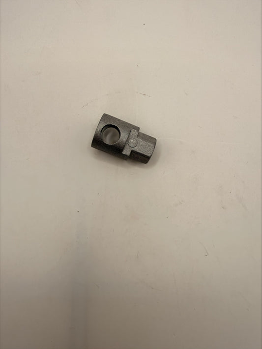 Mahindra Connector 8830586