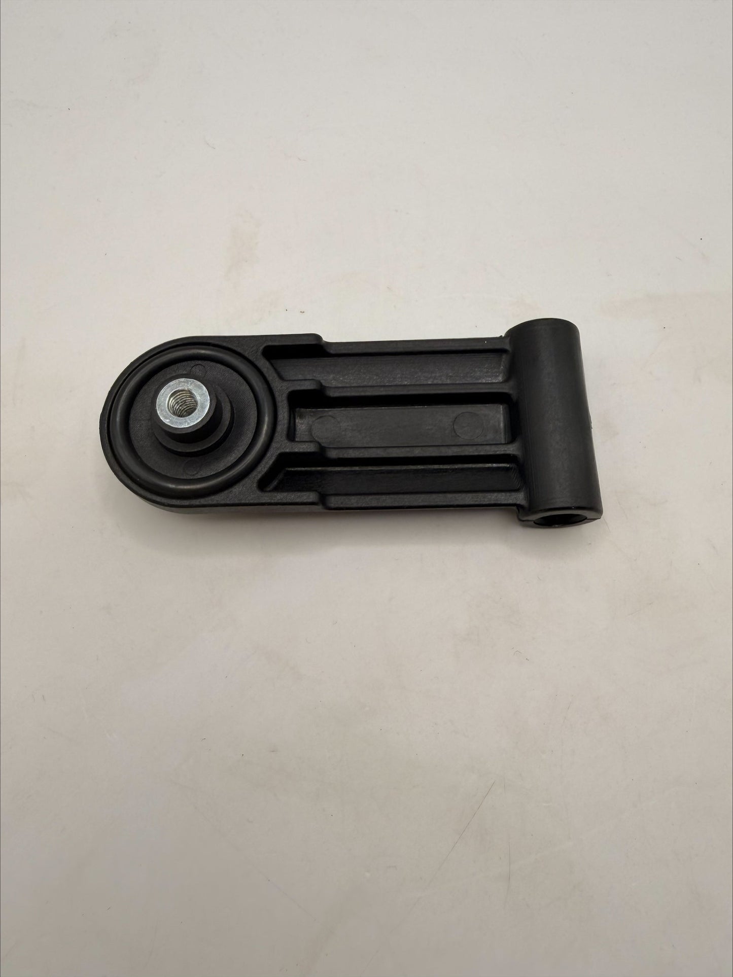 Mahindra Rear Glass Hinge - 14527042301